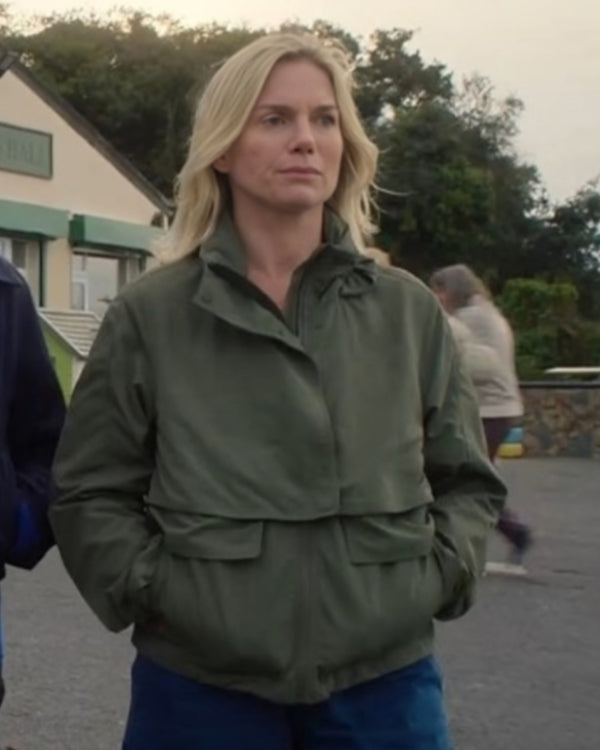 BadSistersS02EvaBirthistleEffortlessGreenJacket