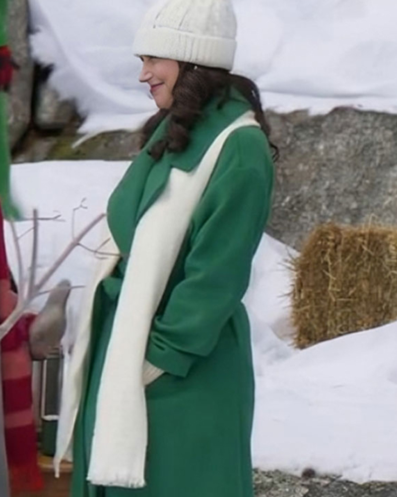BeatriceThompsonFilmBelieveInChristmas2024MeghanOryGreenCoat
