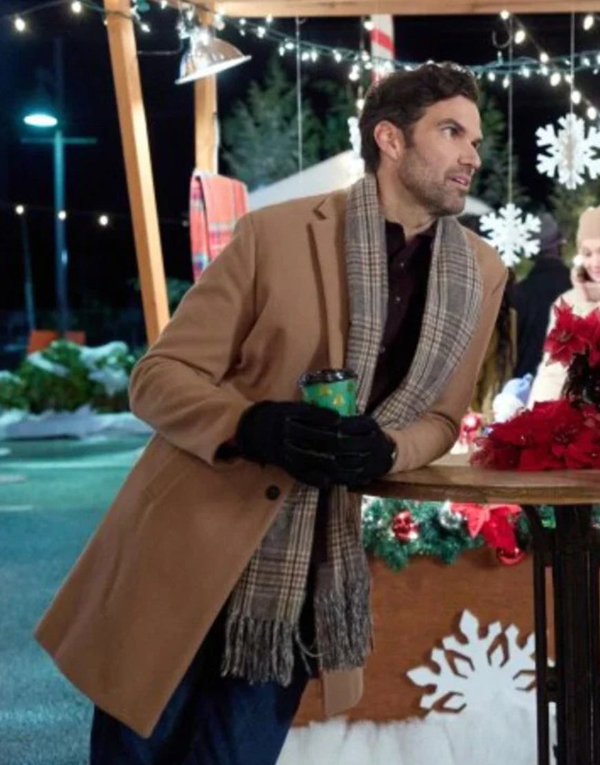 DanFilmTheSantaClass2024BenjaminAyresCoat