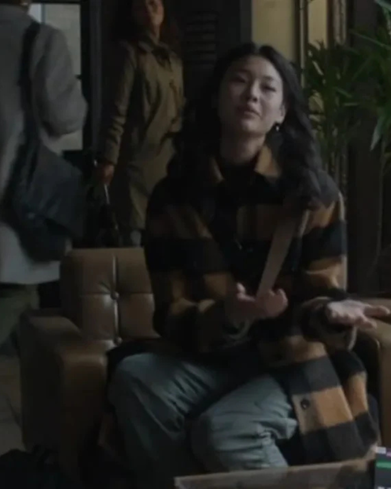 Disclaimer Hoyeon Black And Yellow Coat