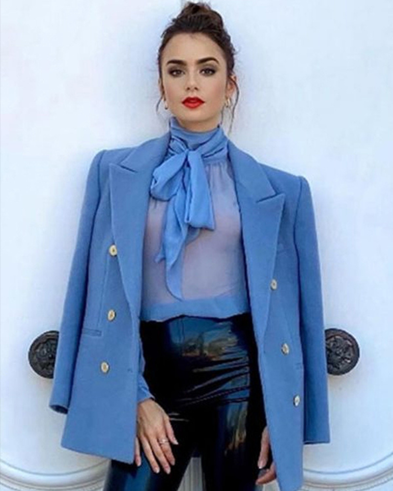 EmilyCooperEmilyInParisBluePeacoats