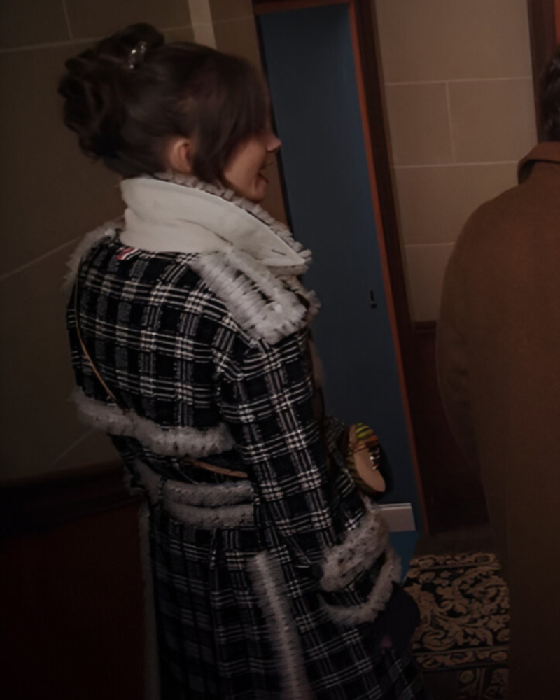 EmilyInParisS04LilyCollinsPlaidCoat