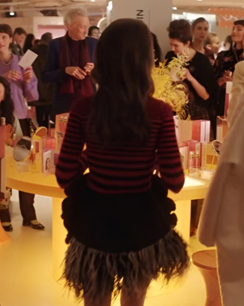 EmilyInParisS04LilyCollinsRedStripedSweater