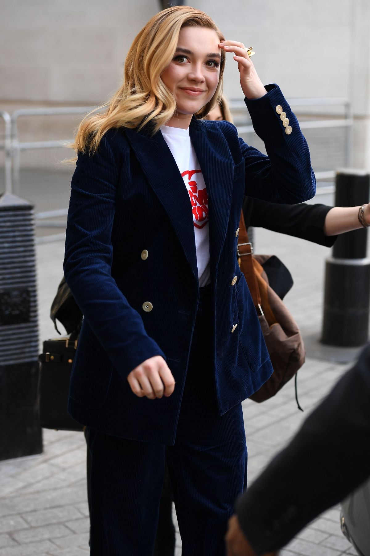 Florence Pugh Bbc Radio Studios Navy Blue Blazer