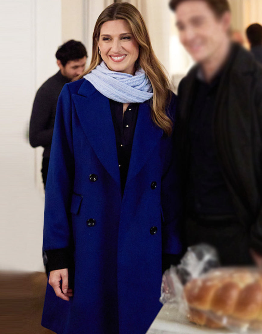 LeahMeyerFilmLeah_sPerfectGift2024EmilyArlookBlueCoat