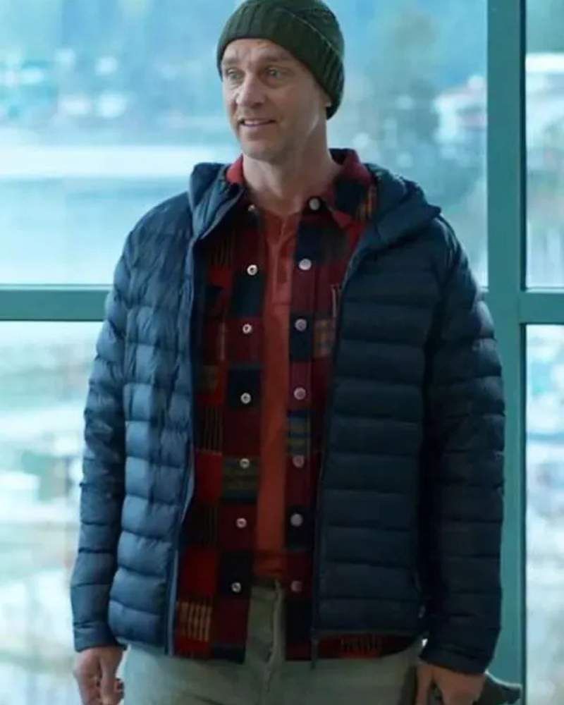 MurderInASmallTownGordonMurphyBluePufferJacket