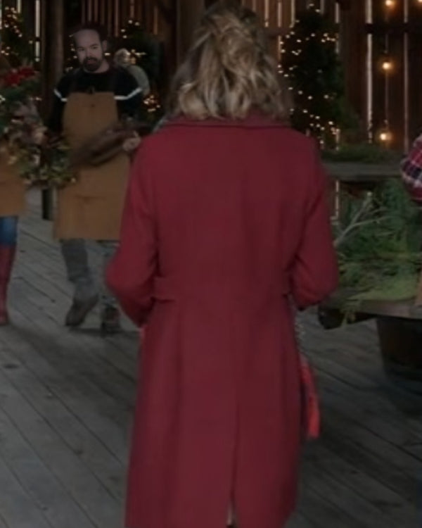OurHolidayStory2024NikkiDeloachRedCoats