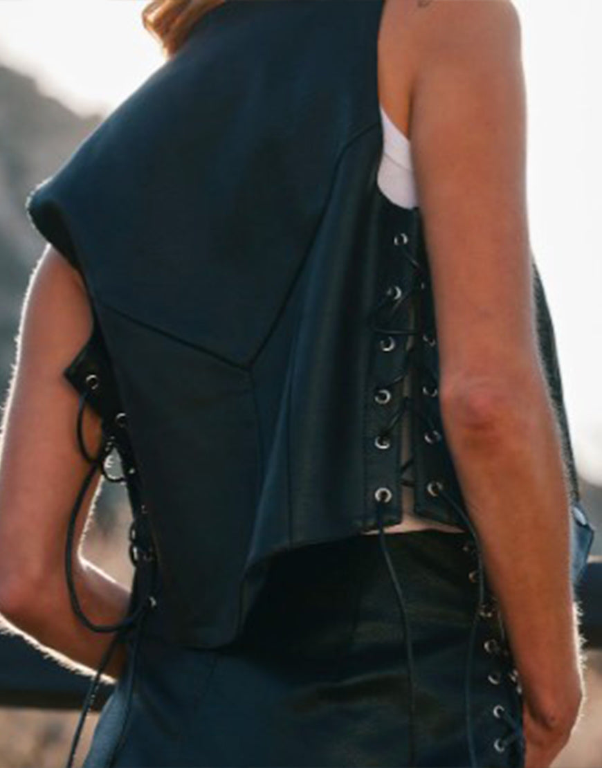 The Voice S27 Page Mackenzie Black Floral Fringe Vest
