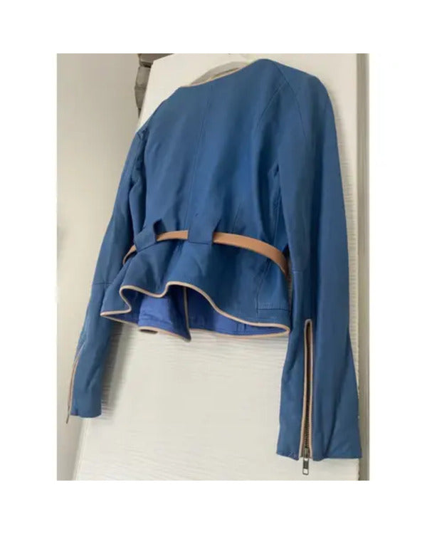 RingerS01SarahMichelleGellarBlueJacket