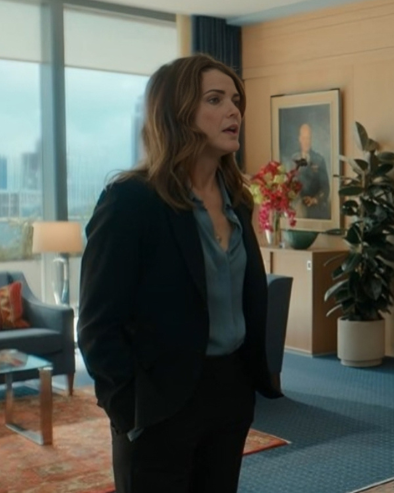 TheDiplomatSeason2KeriRussellBlackSuit