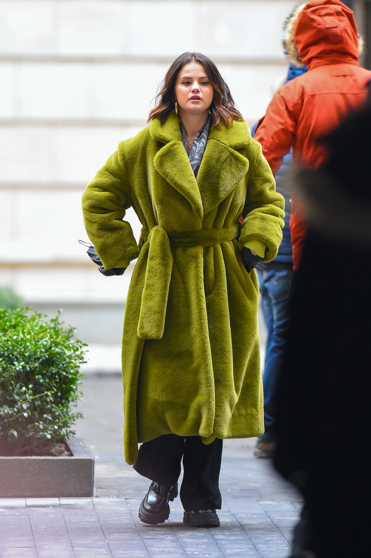 Only Murders In The Building S02 Selena Gomez Green Coat